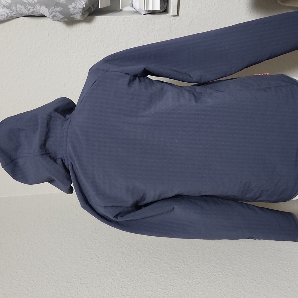 Patagonia Kids' R2 TechFace Hoody - Picture 8 of 9